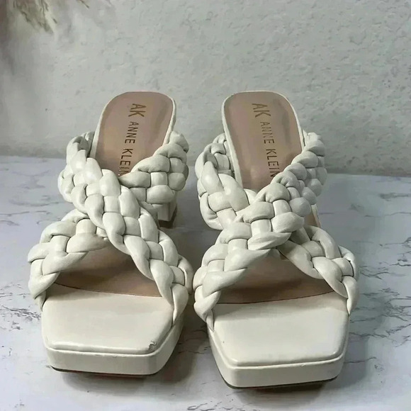 Anne Klein Shoes Nib Anne Klein Akaiden Sandal
Womens Size 9.5M - Picture 2 of 14